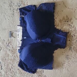 Inteco Intimates Size 40C/9 Navy Bra & Panty Set